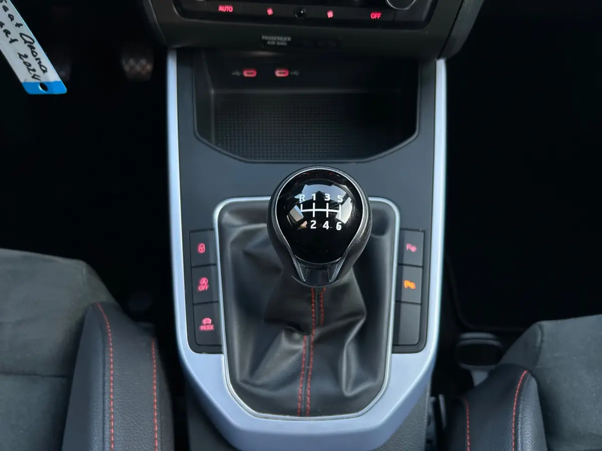 1.0 EcoTSI FR Business Connect, camera, cruise control, carplay, dig. cockpit