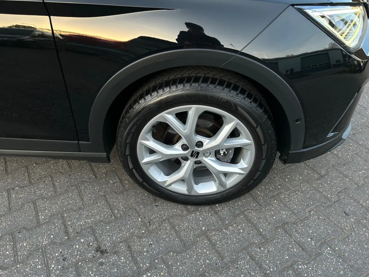 1.0 EcoTSI FR Business Connect, camera, cruise control, carplay, dig. cockpit