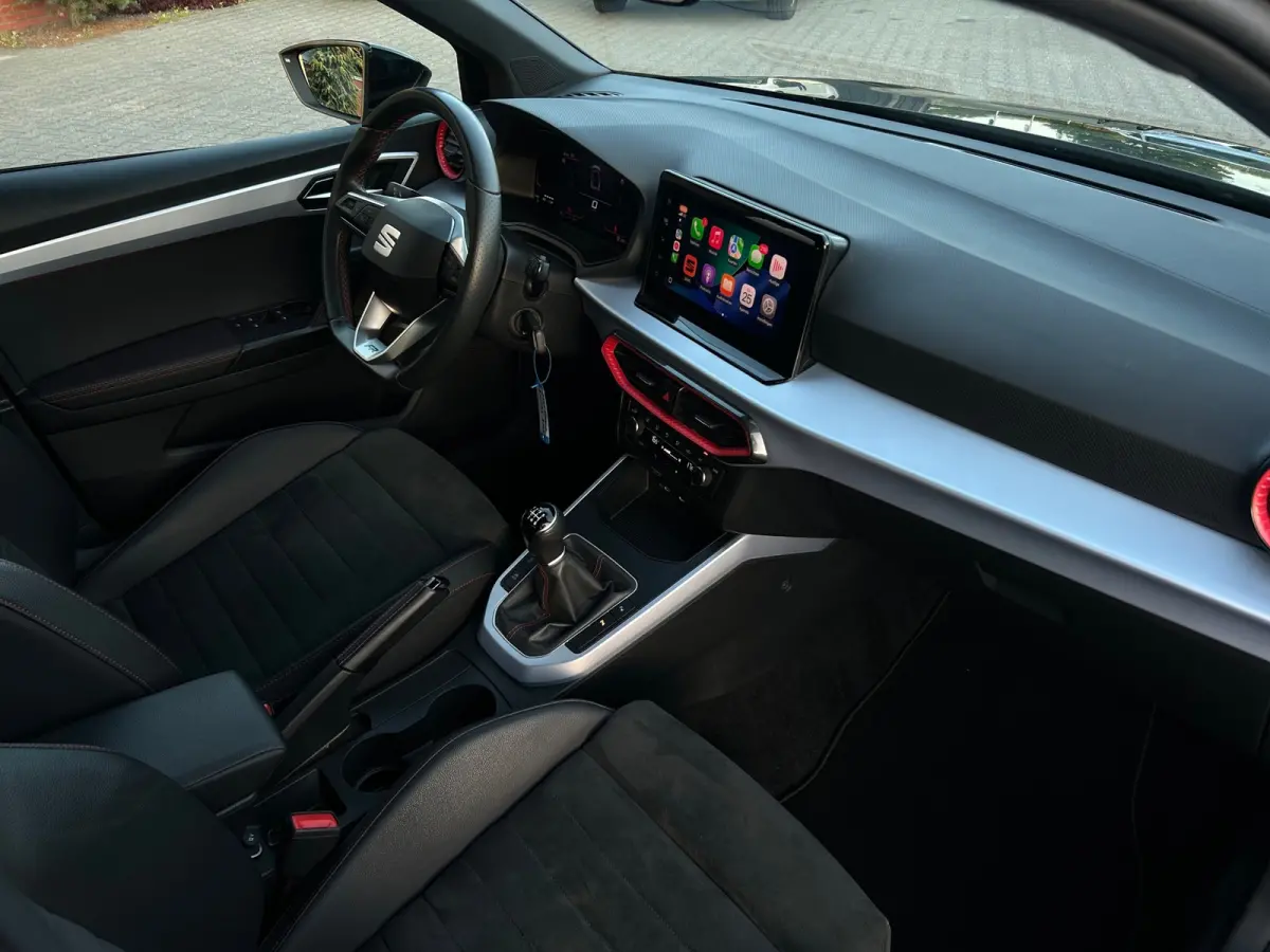 1.0 EcoTSI FR Business Connect, camera, cruise control, carplay, dig. cockpit