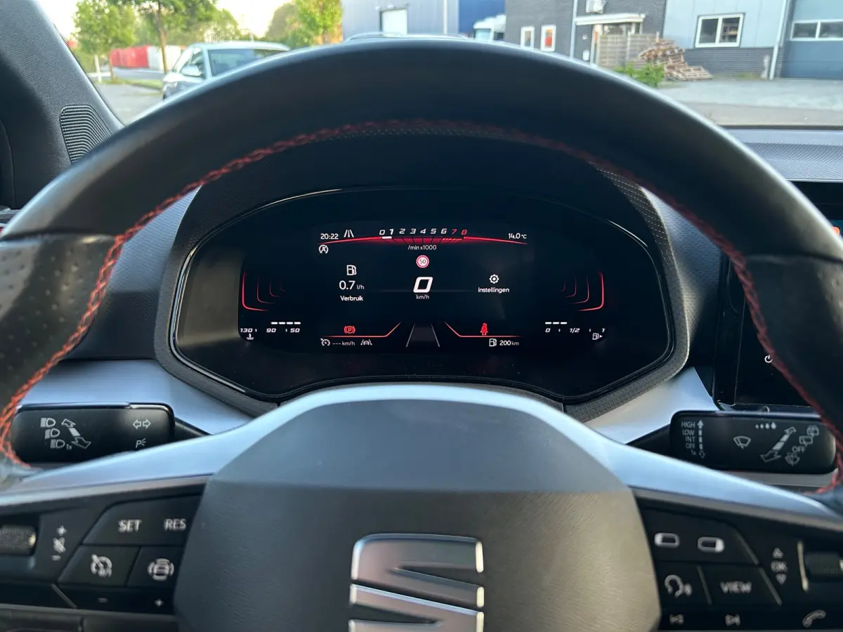 1.0 EcoTSI FR Business Connect, camera, cruise control, carplay, dig. cockpit