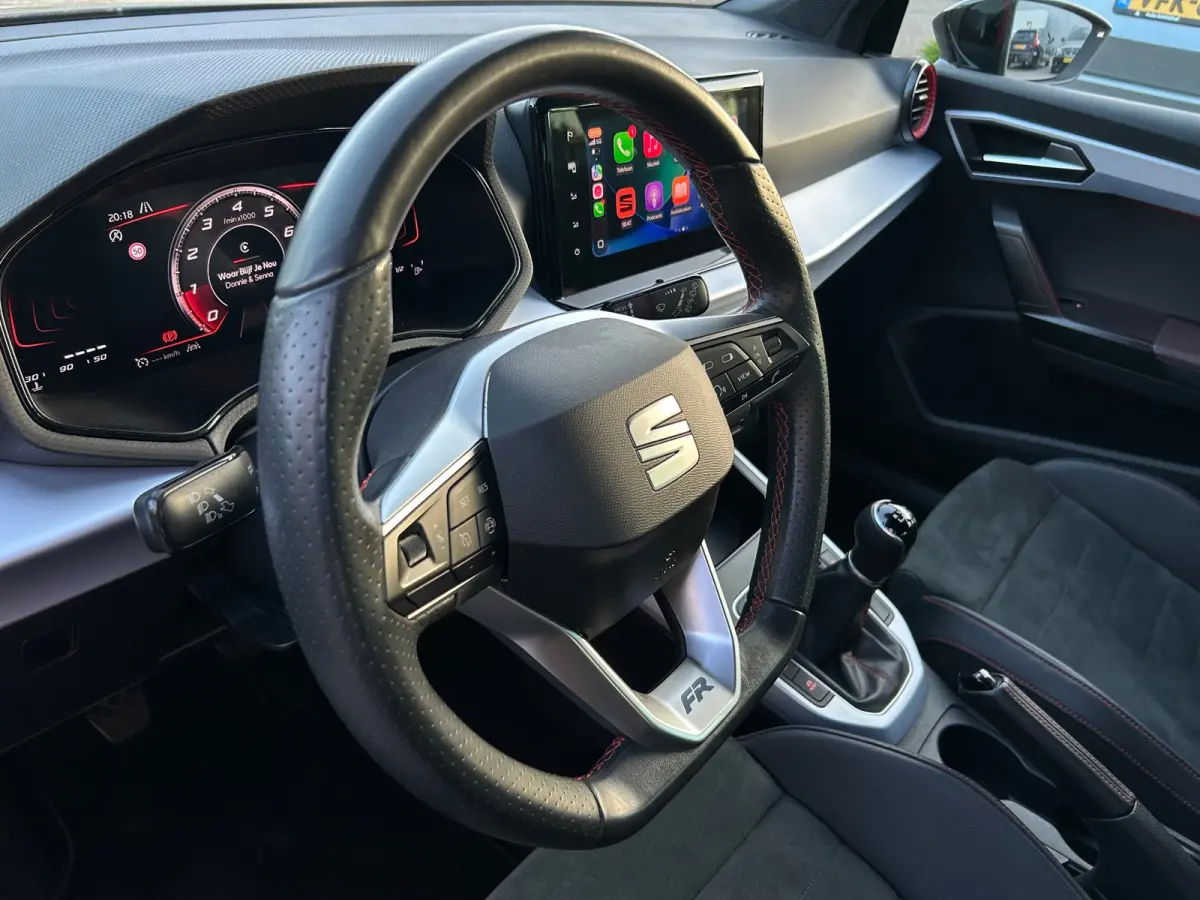 1.0 EcoTSI FR Business Connect, camera, cruise control, carplay, dig. cockpit