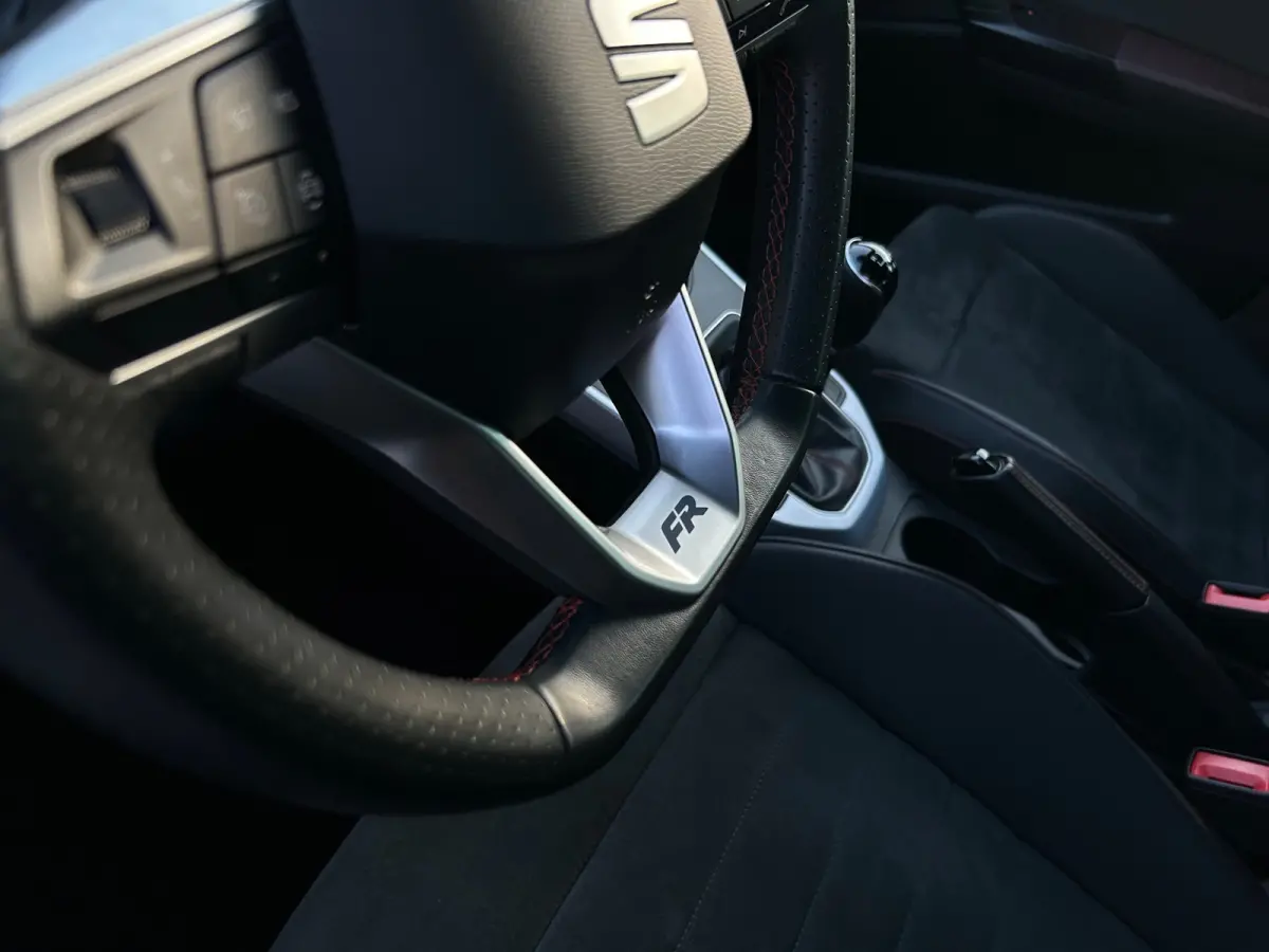 1.0 EcoTSI FR Business Connect, camera, cruise control, carplay, dig. cockpit