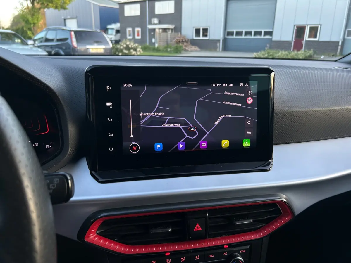 1.0 EcoTSI FR Business Connect, camera, cruise control, carplay, dig. cockpit
