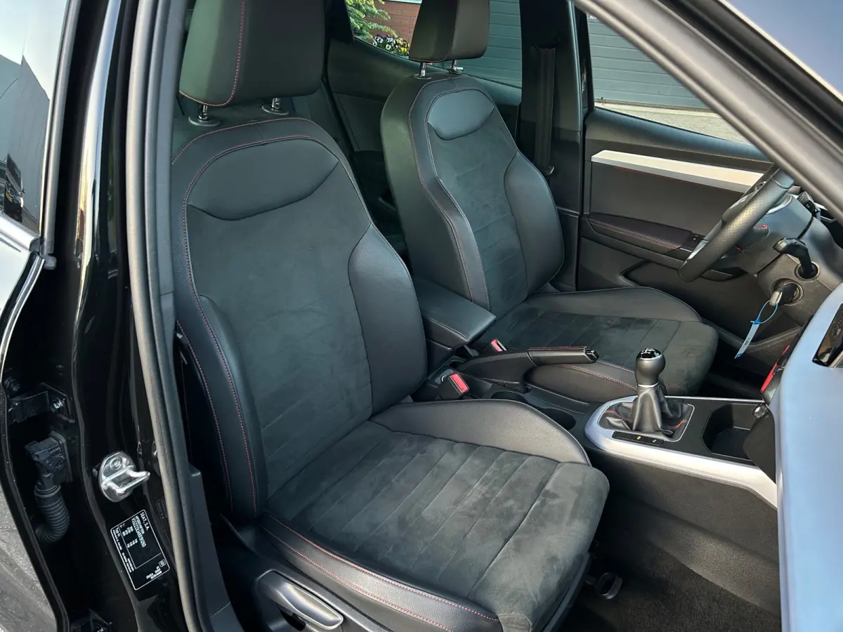 1.0 EcoTSI FR Business Connect, camera, cruise control, carplay, dig. cockpit