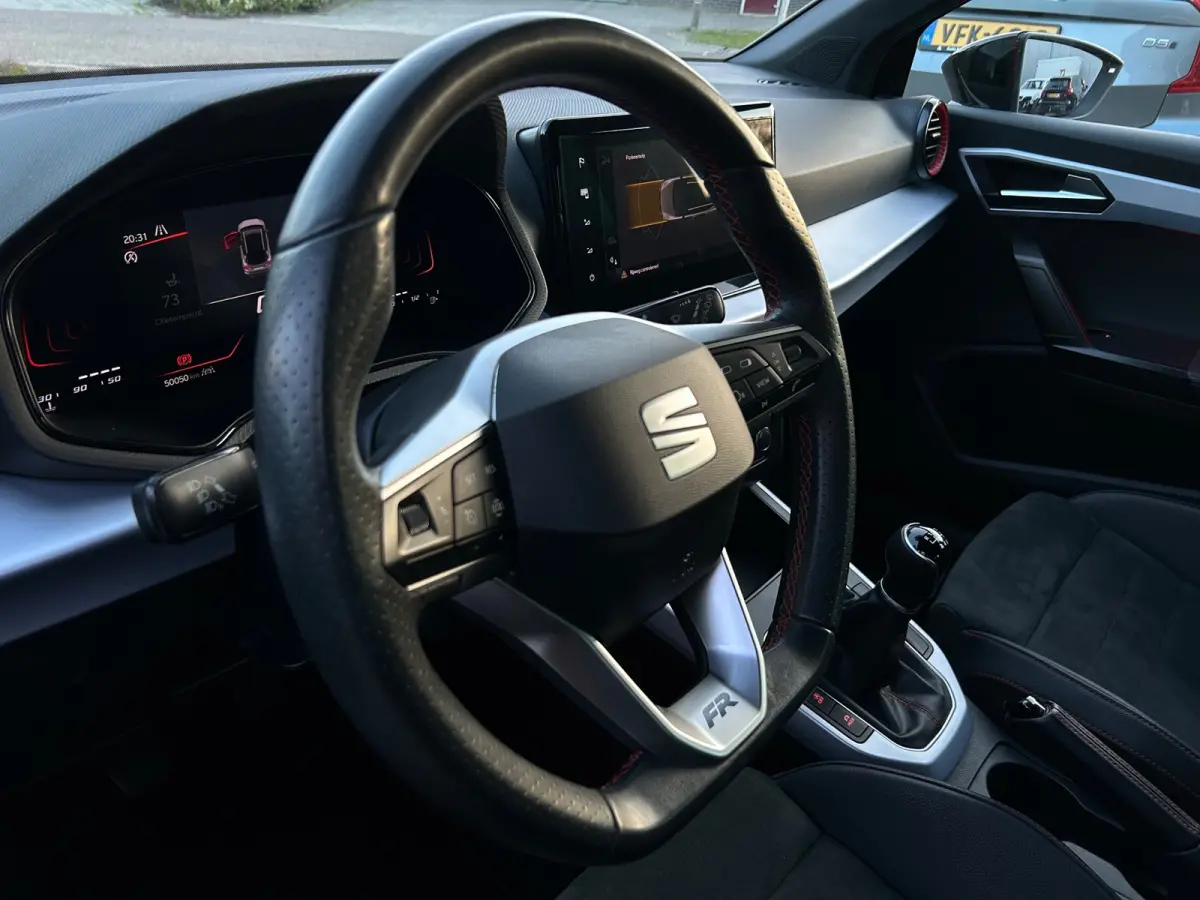 1.0 EcoTSI FR Business Connect, camera, cruise control, carplay, dig. cockpit