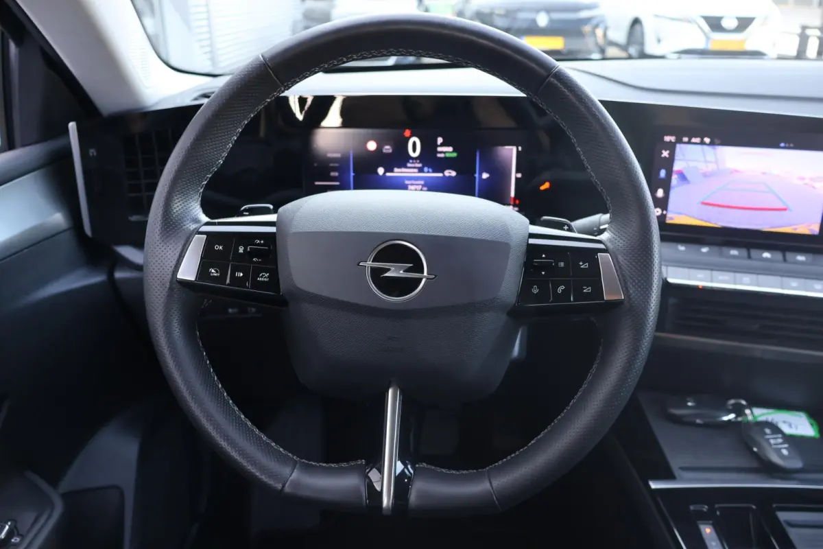1.6 Hybrid Business Edition 1e Eigenaar | Volledig Onderh | NAP | BTW | Winterpack | Camera | Navi | 1 Kabel | Carplay | Climate |  LED | DAB | Keyless | PDC
