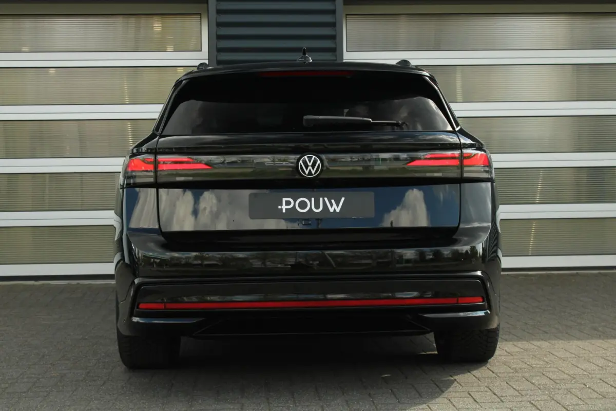 286pk Limited Edition 77 kWh | Black Edition Pakket | Trekhaak Wegklapbaar