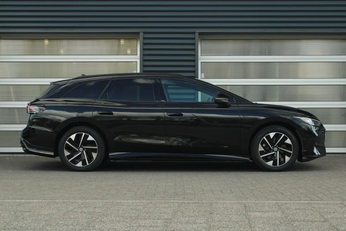 286pk Limited Edition 77 kWh | Black Edition Pakket | Trekhaak Wegklapbaar