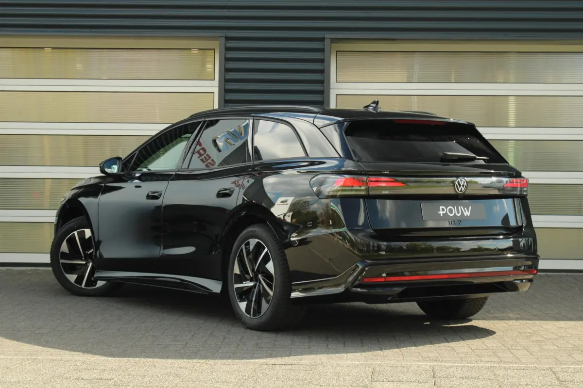 286pk Limited Edition 77 kWh | Black Edition Pakket | Trekhaak Wegklapbaar