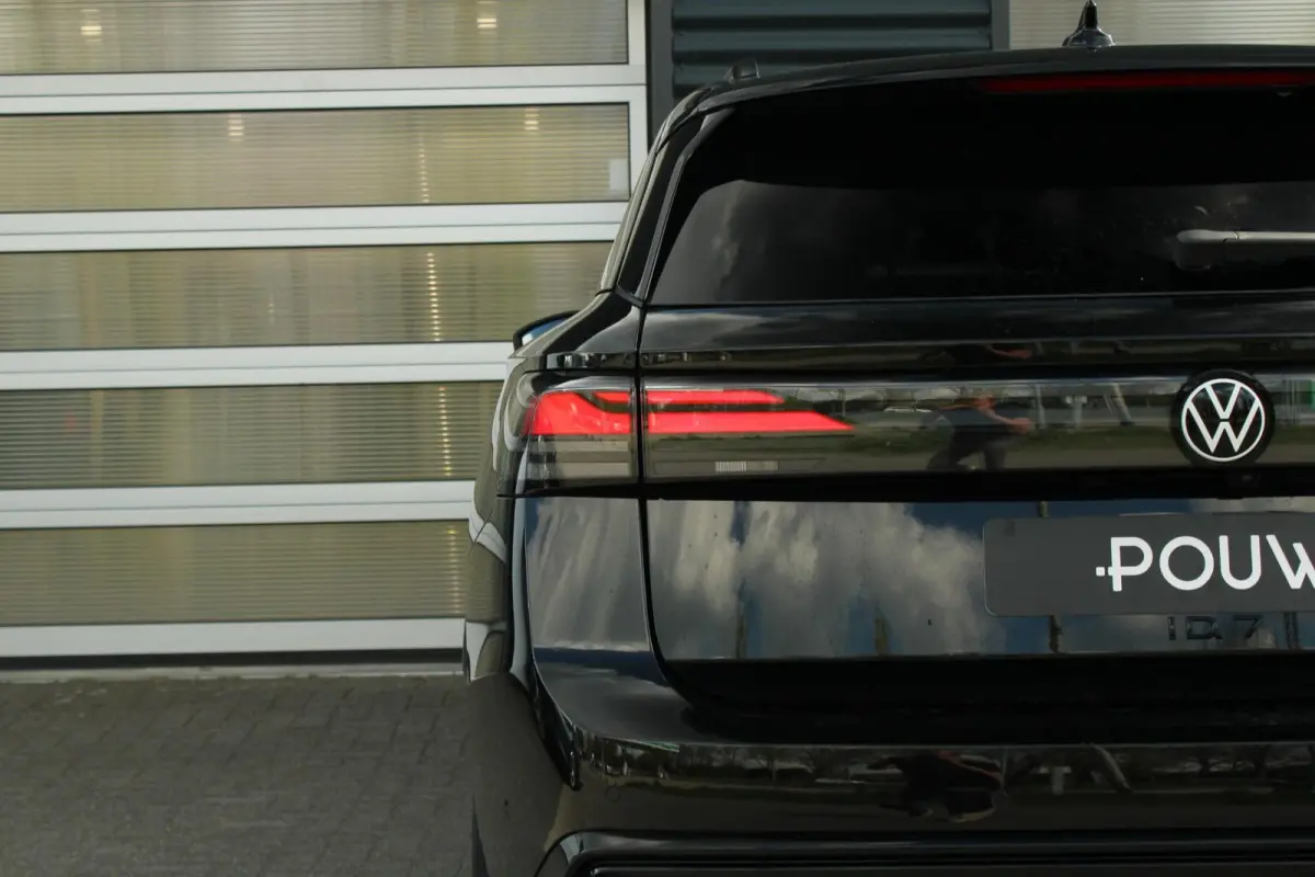 286pk Limited Edition 77 kWh | Black Edition Pakket | Trekhaak Wegklapbaar