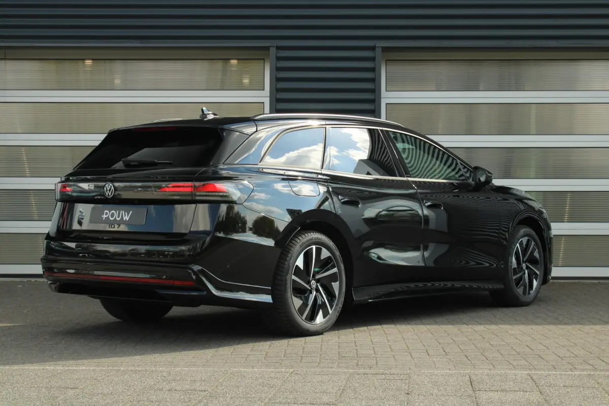 286pk Limited Edition 77 kWh | Black Edition Pakket | Trekhaak Wegklapbaar