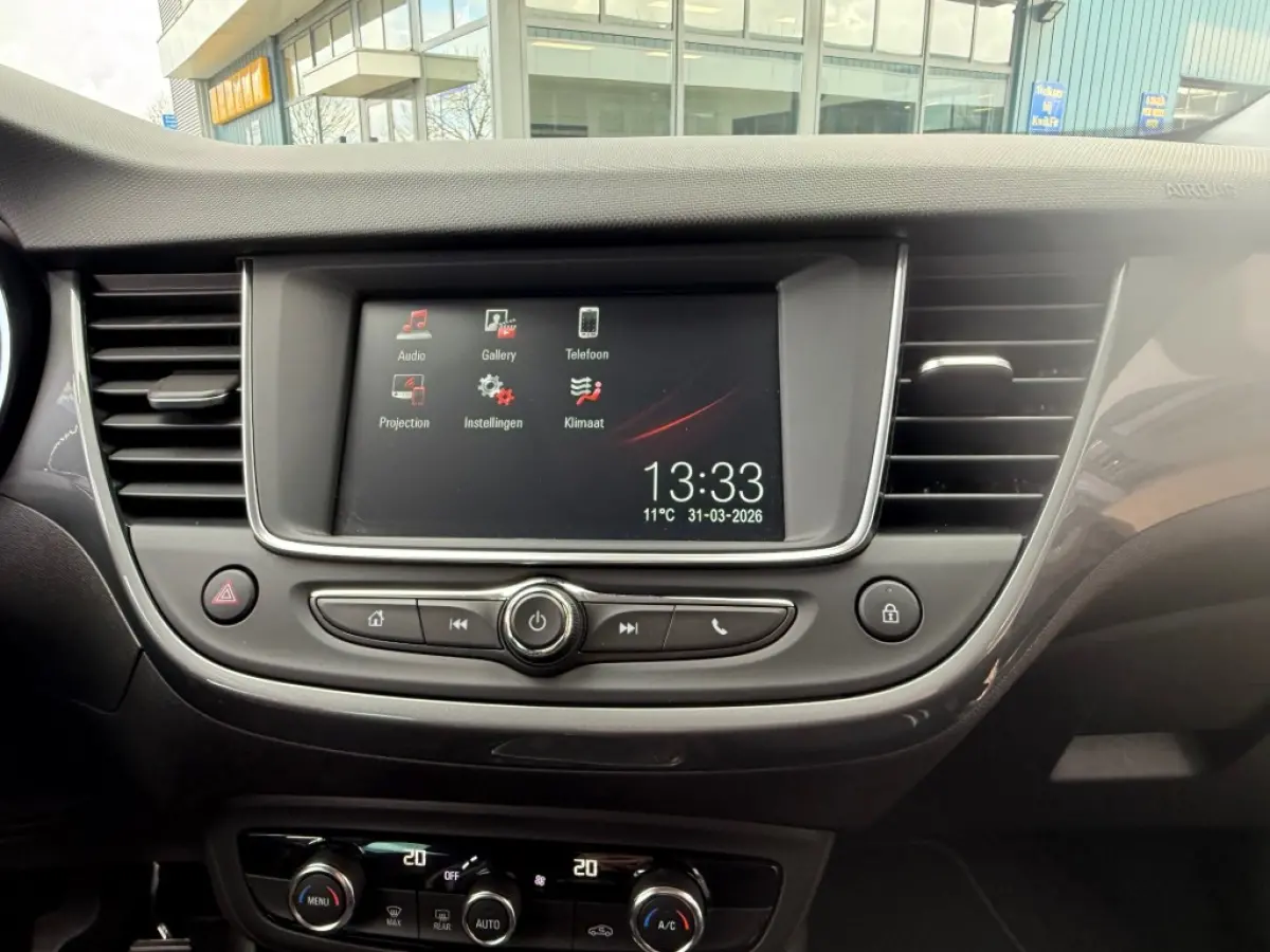 1.2 TURBO ELEGANCE 110PK AIRCO NAVI CARPLAY LMV LED.