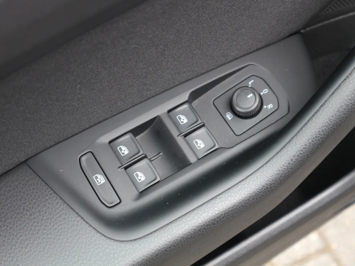 1.5 TSI Business 7-DSG VIRTUAL NL AUTO