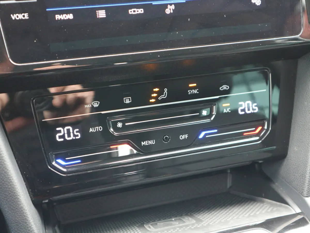 1.5 TSI Business 7-DSG VIRTUAL NL AUTO