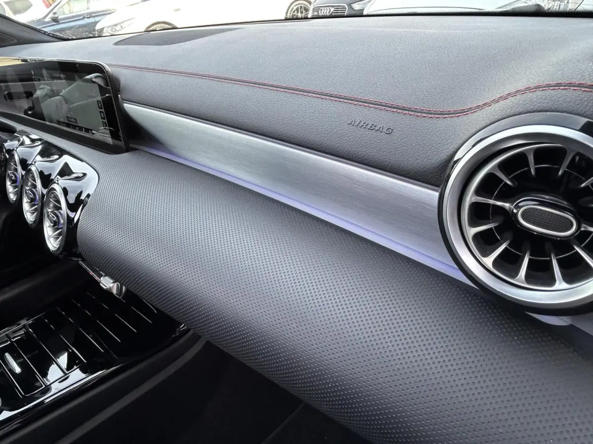 200 163pk Business Solution AMG PANO DAK I NAVI + CAMERA I MEMORY STOELEN I ORG.NL + NAP + BTW