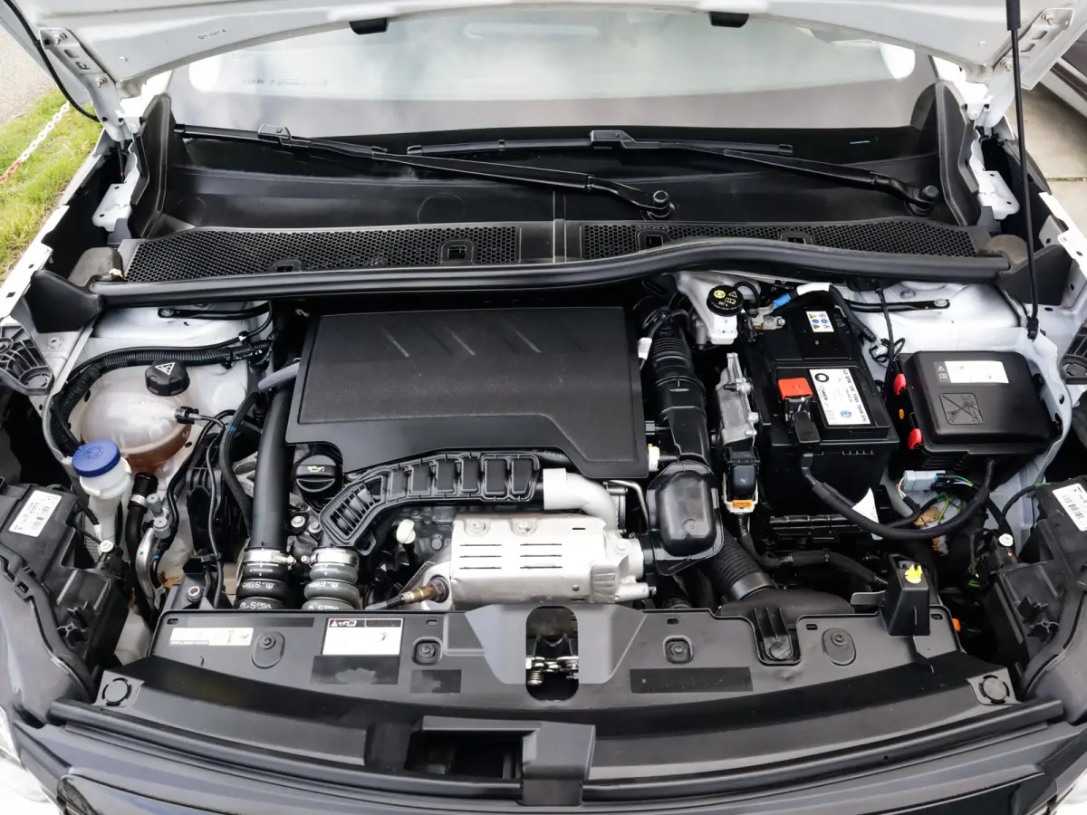 1.2 PureTech Allure Pack 1e-Eig. & Dealer-Onderh. BOVAG-Garantie. NL-Auto.