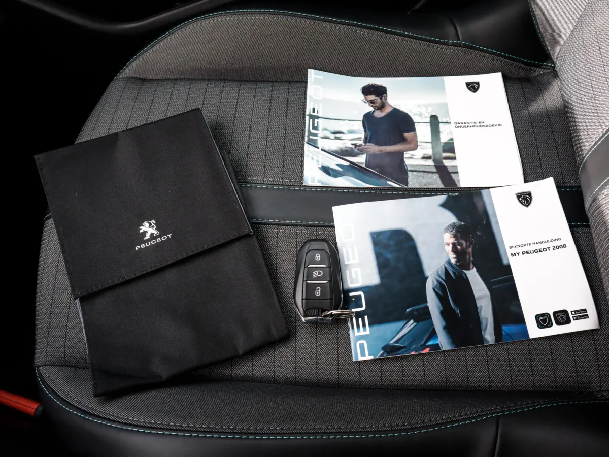 1.2 PureTech Allure Pack 1e-Eig. & Dealer-Onderh. BOVAG-Garantie. NL-Auto.