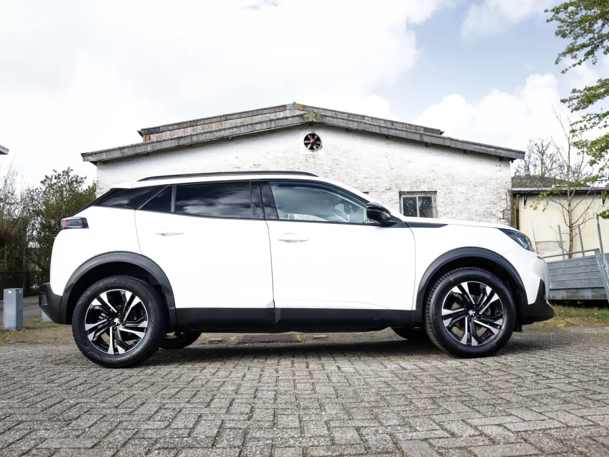 1.2 PureTech Allure Pack 1e-Eig. & Dealer-Onderh. BOVAG-Garantie. NL-Auto.