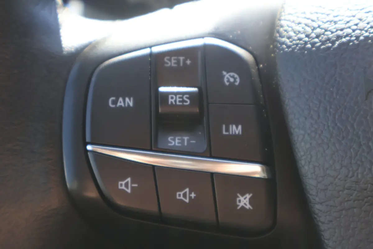 2.0 TDCI 130pk L1 H1 Limited Automaat