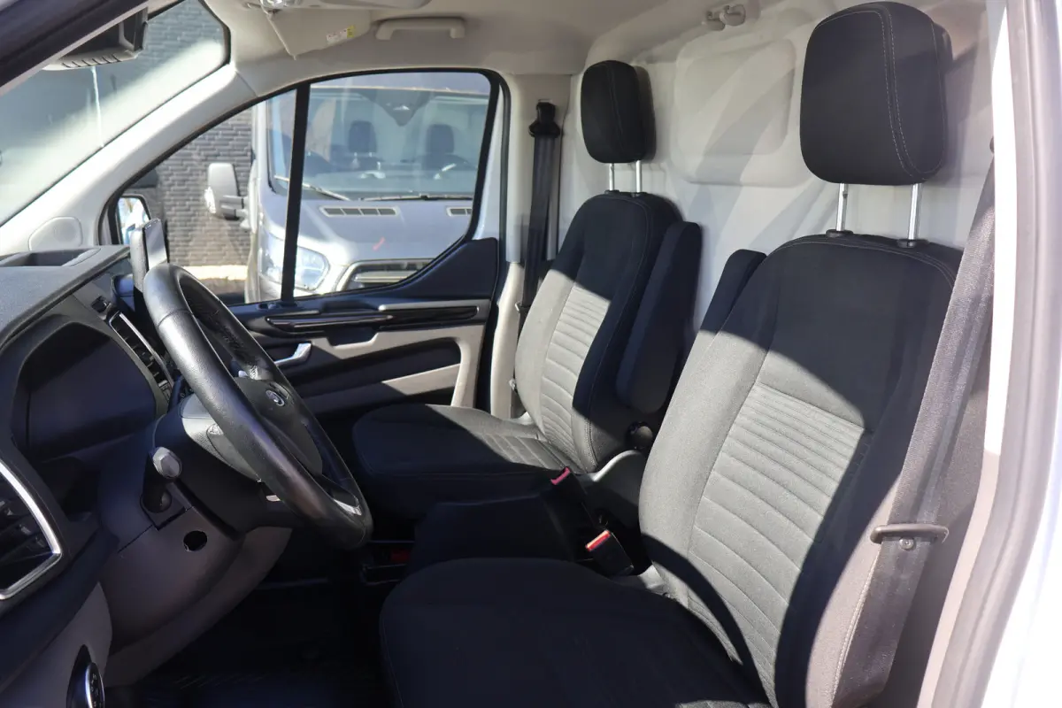 2.0 TDCI 130pk L1 H1 Limited Automaat