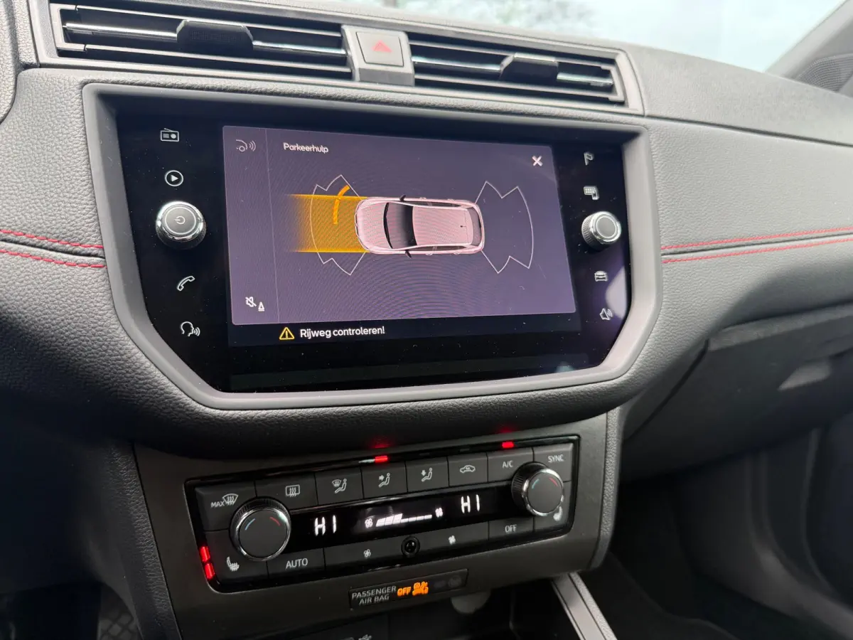 1.0 TSI FR Limited Edition - Alcantara - Navi - Winterpakket - Trekhaak - Org.NL