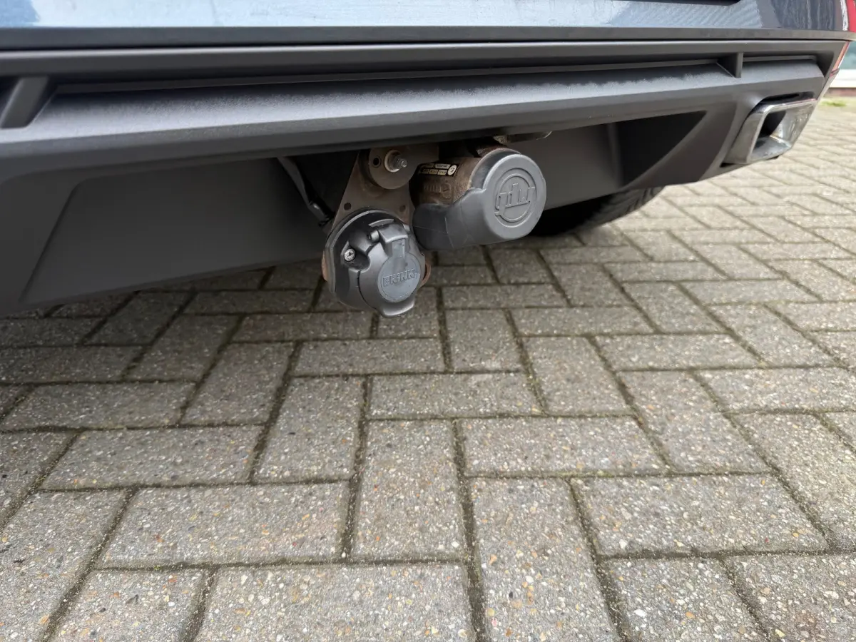 1.0 TSI FR Limited Edition - Alcantara - Navi - Winterpakket - Trekhaak - Org.NL
