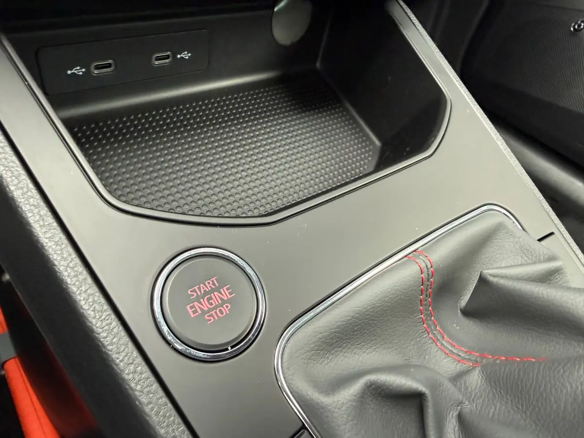 1.0 TSI FR Limited Edition - Alcantara - Navi - Winterpakket - Trekhaak - Org.NL