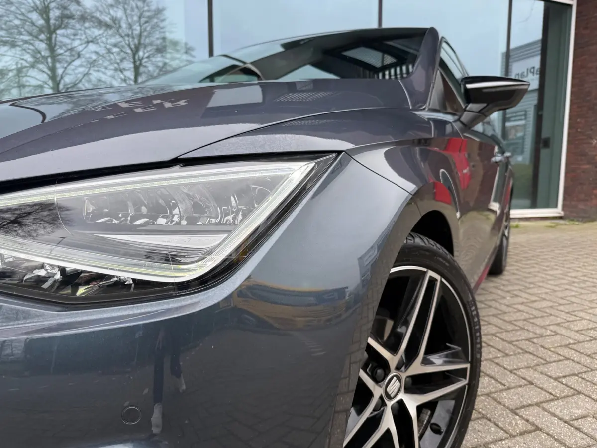 1.0 TSI FR Limited Edition - Alcantara - Navi - Winterpakket - Trekhaak - Org.NL