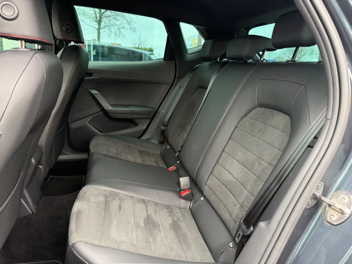 1.0 TSI FR Limited Edition - Alcantara - Navi - Winterpakket - Trekhaak - Org.NL