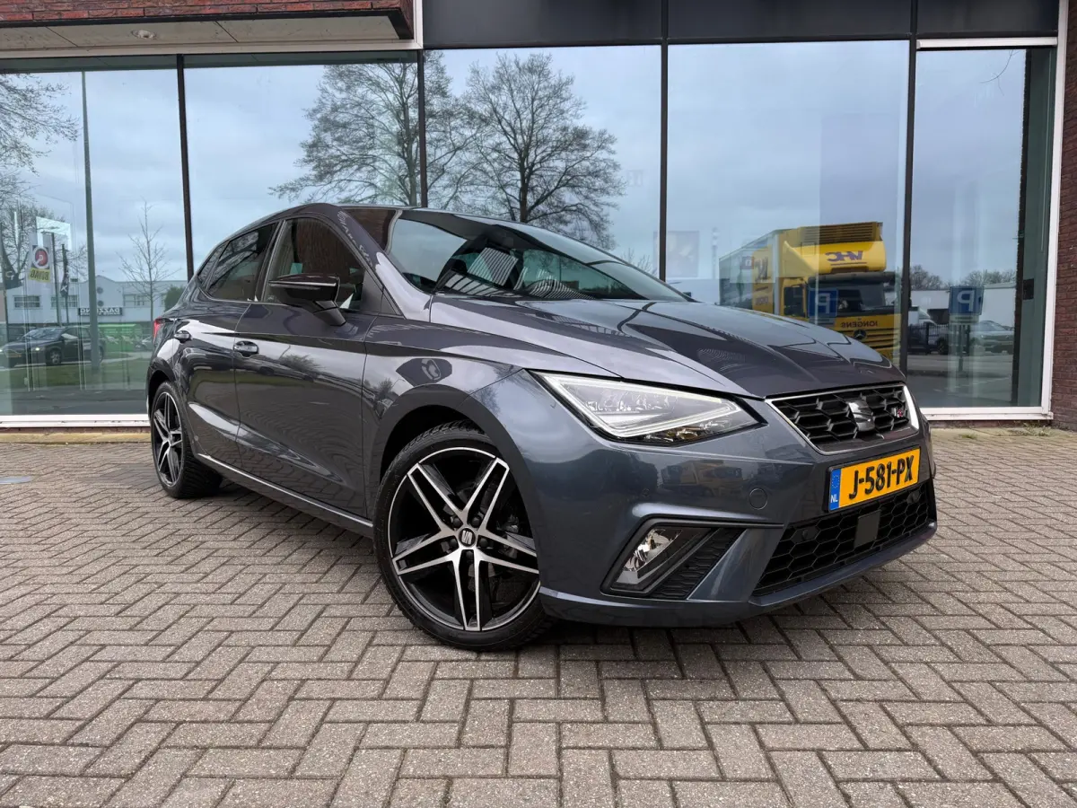 1.0 TSI FR Limited Edition - Alcantara - Navi - Winterpakket - Trekhaak - Org.NL