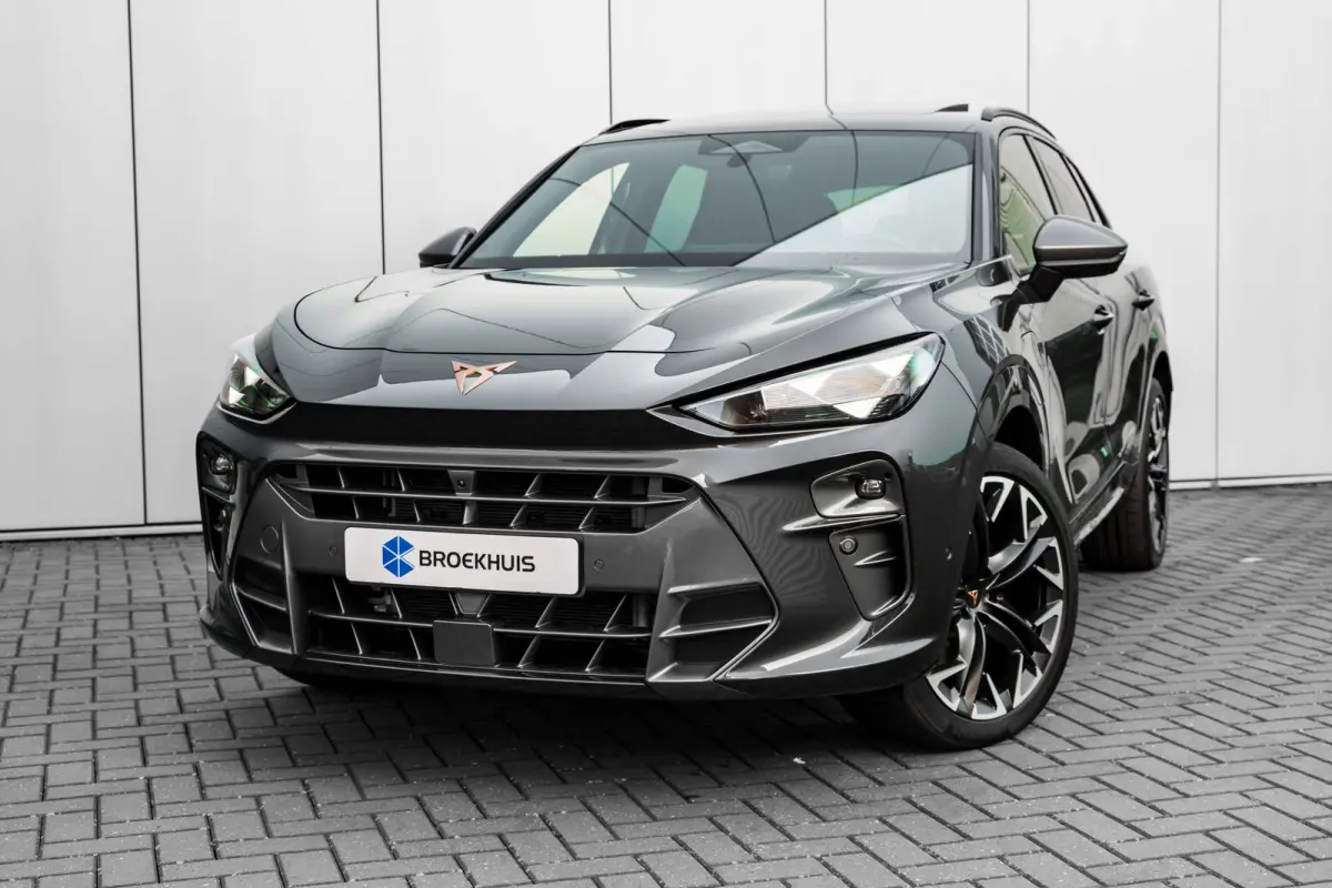 1.5 TSI e-Hybrid 272pk VZ Performance | Sennheiser sound sytem | Alcantara bekleding | Head-up display | Panoramadak | Elektrisch verstelb. voorstoelen | Navigatie | 20" LMV