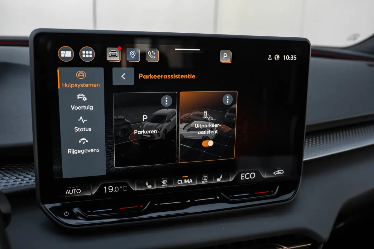 1.5 TSI e-Hybrid 272pk VZ Performance | Sennheiser sound sytem | Alcantara bekleding | Head-up display | Panoramadak | Elektrisch verstelb. voorstoelen | Navigatie | 20" LMV