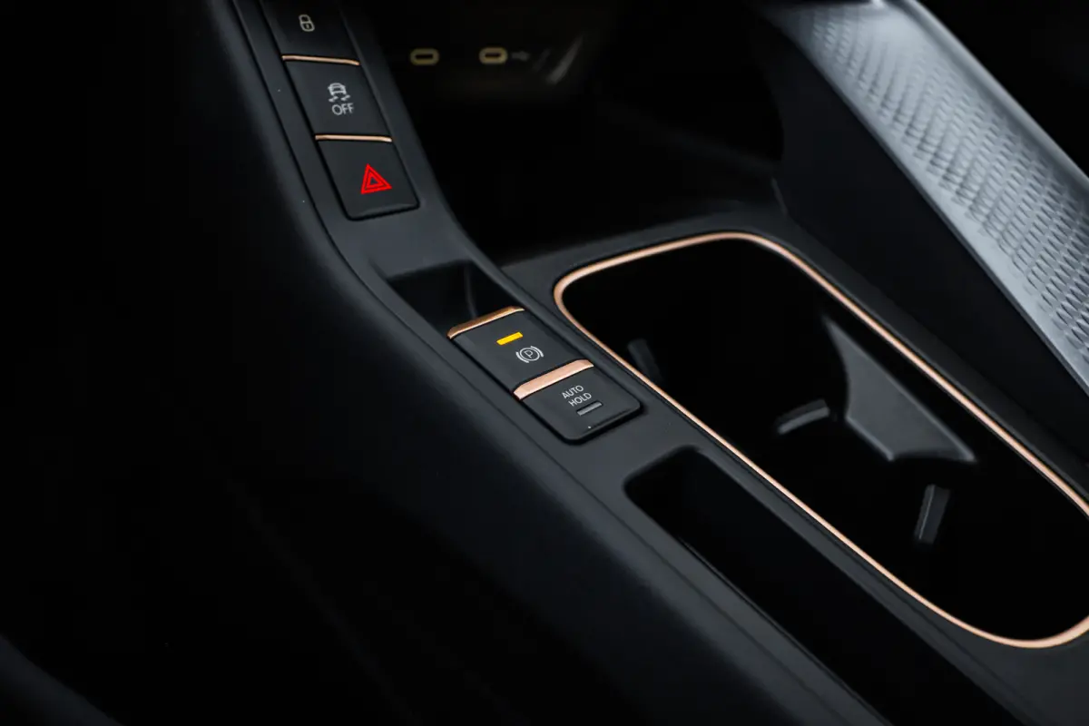 1.5 TSI e-Hybrid 272pk VZ Performance | Sennheiser sound sytem | Alcantara bekleding | Head-up display | Panoramadak | Elektrisch verstelb. voorstoelen | Navigatie | 20" LMV