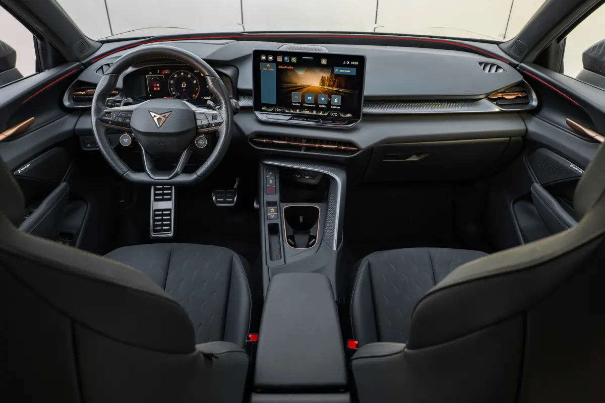 1.5 TSI e-Hybrid 272pk VZ Performance | Sennheiser sound sytem | Alcantara bekleding | Head-up display | Panoramadak | Elektrisch verstelb. voorstoelen | Navigatie | 20" LMV