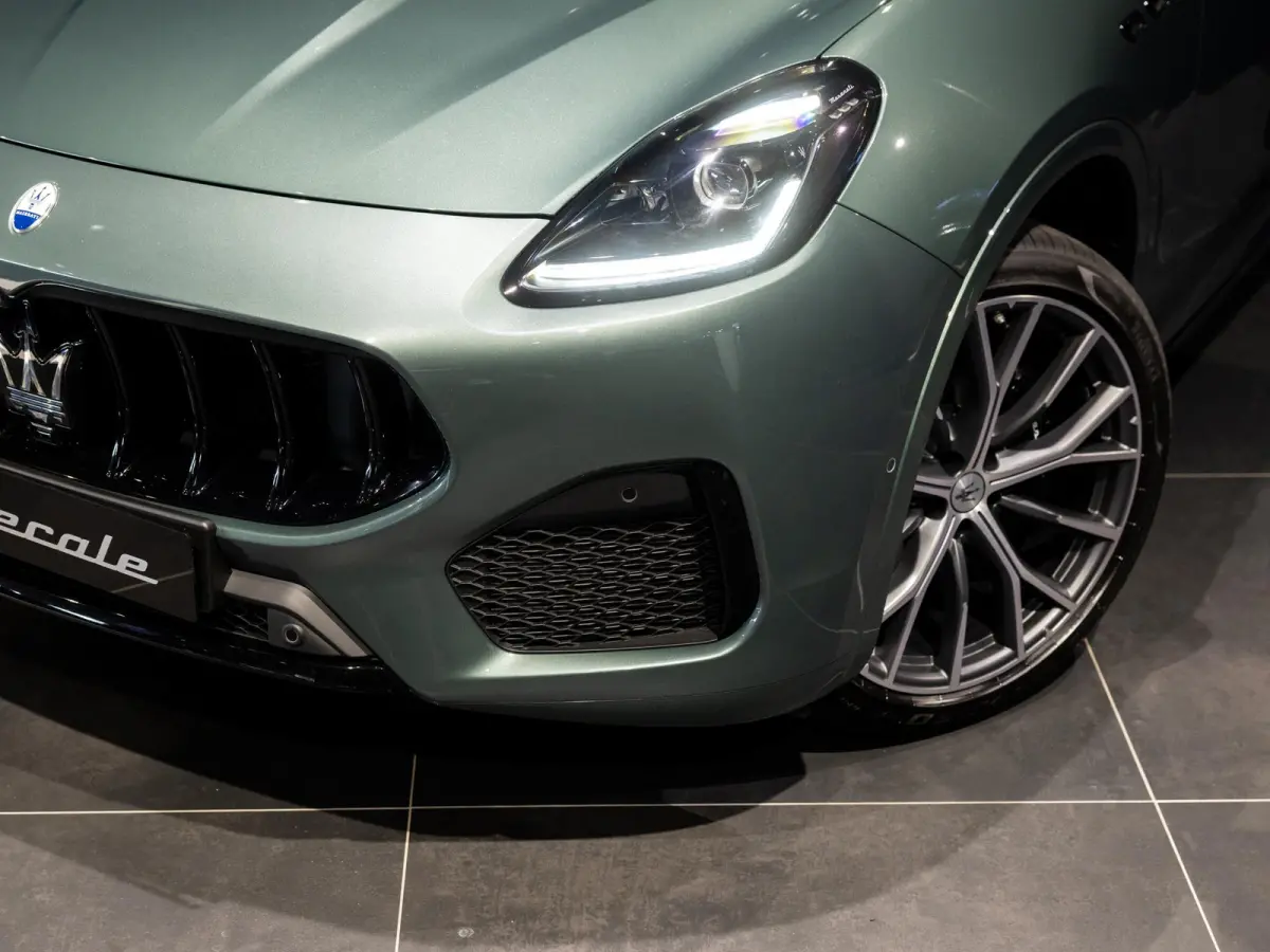 2.0 MHEV Modena 330PK | Sonus Faber audio | 21'' Crio velgen | Voorraad model |