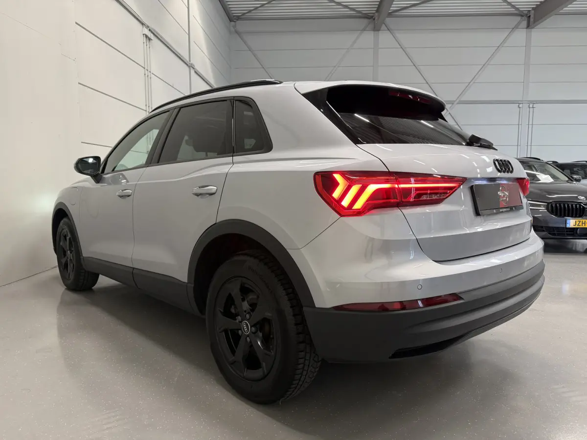45 TFSI e Edition PANO/TREKHAAK/LEER-SPORT/MEMORY/ACC/MATRIX/SFEER/KEYLESS/CARPLAY/EL.A.KLEP/DONKERE-HEMEL/BLACK-OPTIC/FLORETTSILBER/VOLLEDIG AUDI DEALER HISTORIE