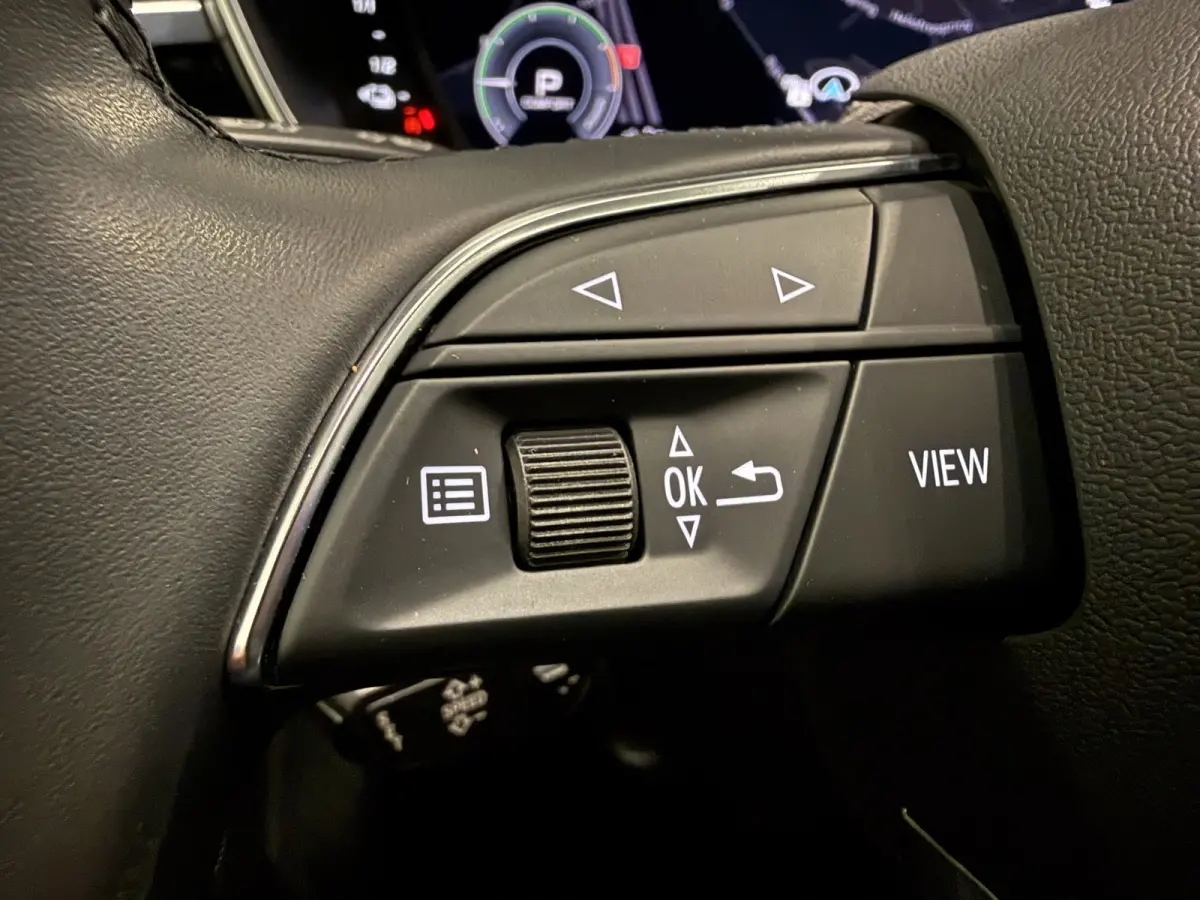 45 TFSI e Edition PANO/TREKHAAK/LEER-SPORT/MEMORY/ACC/MATRIX/SFEER/KEYLESS/CARPLAY/EL.A.KLEP/DONKERE-HEMEL/BLACK-OPTIC/FLORETTSILBER/VOLLEDIG AUDI DEALER HISTORIE