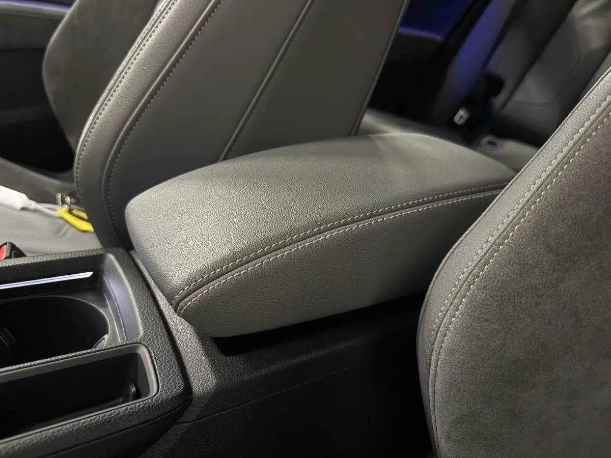 45 TFSI e Edition PANO/TREKHAAK/LEER-SPORT/MEMORY/ACC/MATRIX/SFEER/KEYLESS/CARPLAY/EL.A.KLEP/DONKERE-HEMEL/BLACK-OPTIC/FLORETTSILBER/VOLLEDIG AUDI DEALER HISTORIE