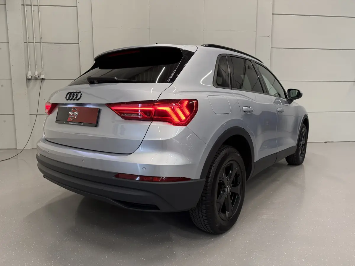 45 TFSI e Edition PANO/TREKHAAK/LEER-SPORT/MEMORY/ACC/MATRIX/SFEER/KEYLESS/CARPLAY/EL.A.KLEP/DONKERE-HEMEL/BLACK-OPTIC/FLORETTSILBER/VOLLEDIG AUDI DEALER HISTORIE