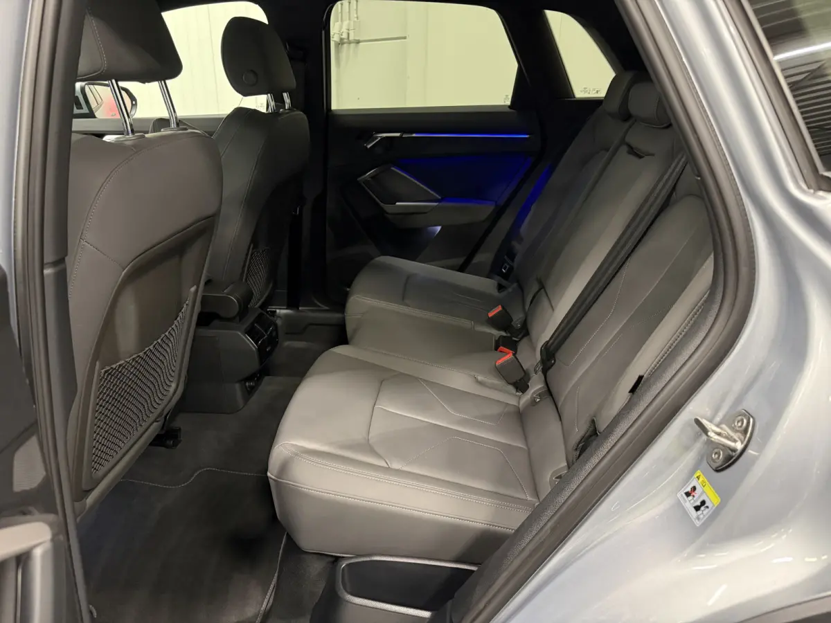 45 TFSI e Edition PANO/TREKHAAK/LEER-SPORT/MEMORY/ACC/MATRIX/SFEER/KEYLESS/CARPLAY/EL.A.KLEP/DONKERE-HEMEL/BLACK-OPTIC/FLORETTSILBER/VOLLEDIG AUDI DEALER HISTORIE