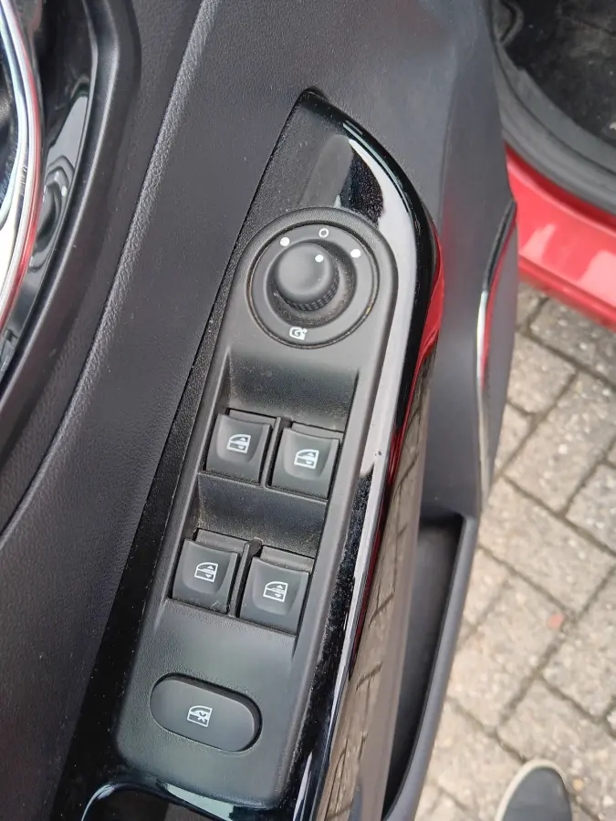 1.2 TCe Xmod,NAV,PDC,AUTOMAAT,TREKH,CRUISE,TWO TONE,CAMERA