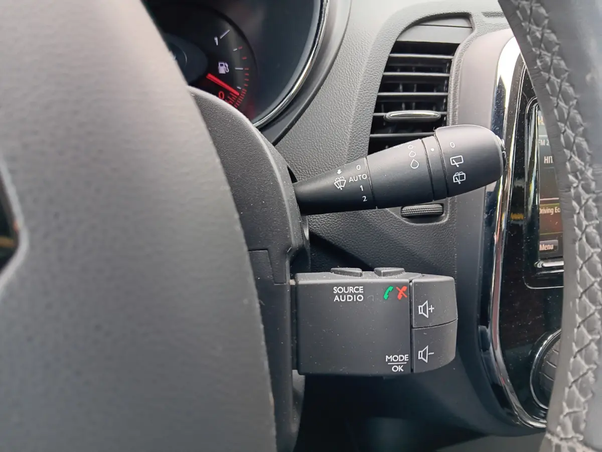 1.2 TCe Xmod,NAV,PDC,AUTOMAAT,TREKH,CRUISE,TWO TONE,CAMERA