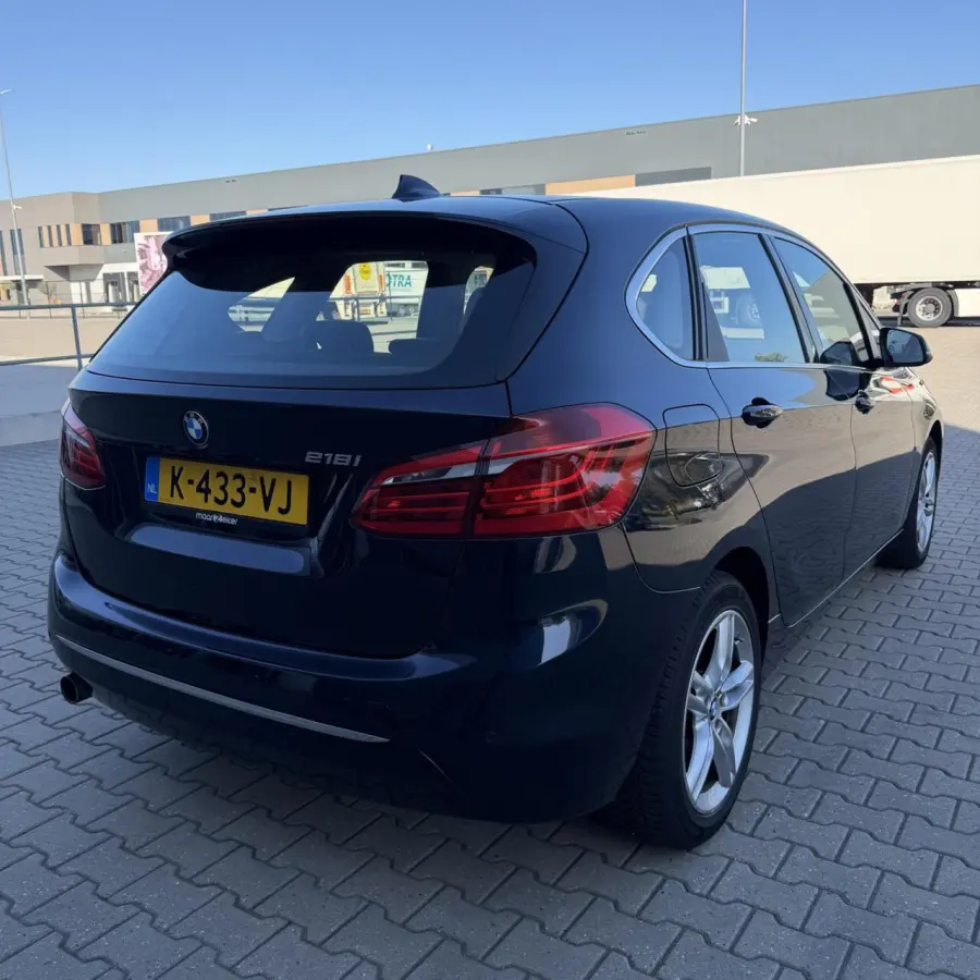 218i Luxury 2016 / Automaat