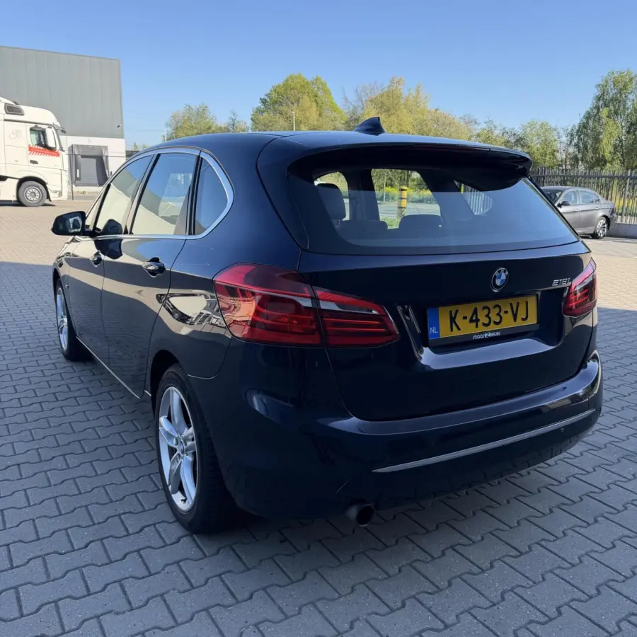 218i Luxury 2016 / Automaat