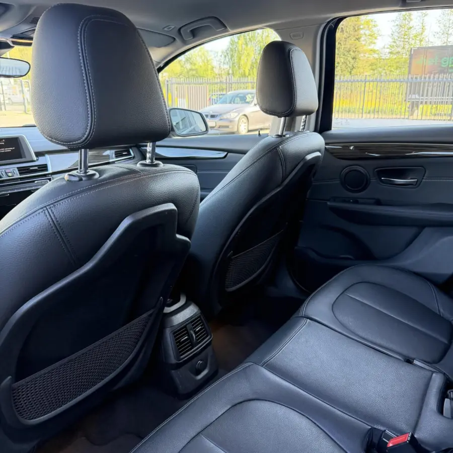218i Luxury 2016 / Automaat