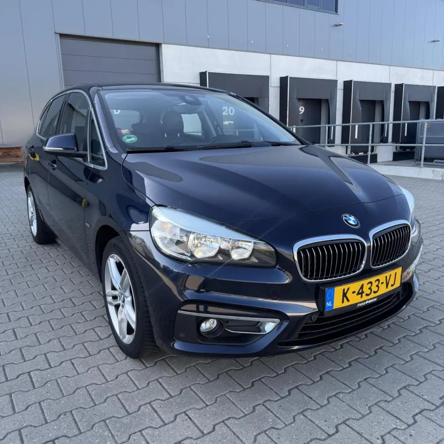 218i Luxury 2016 / Automaat