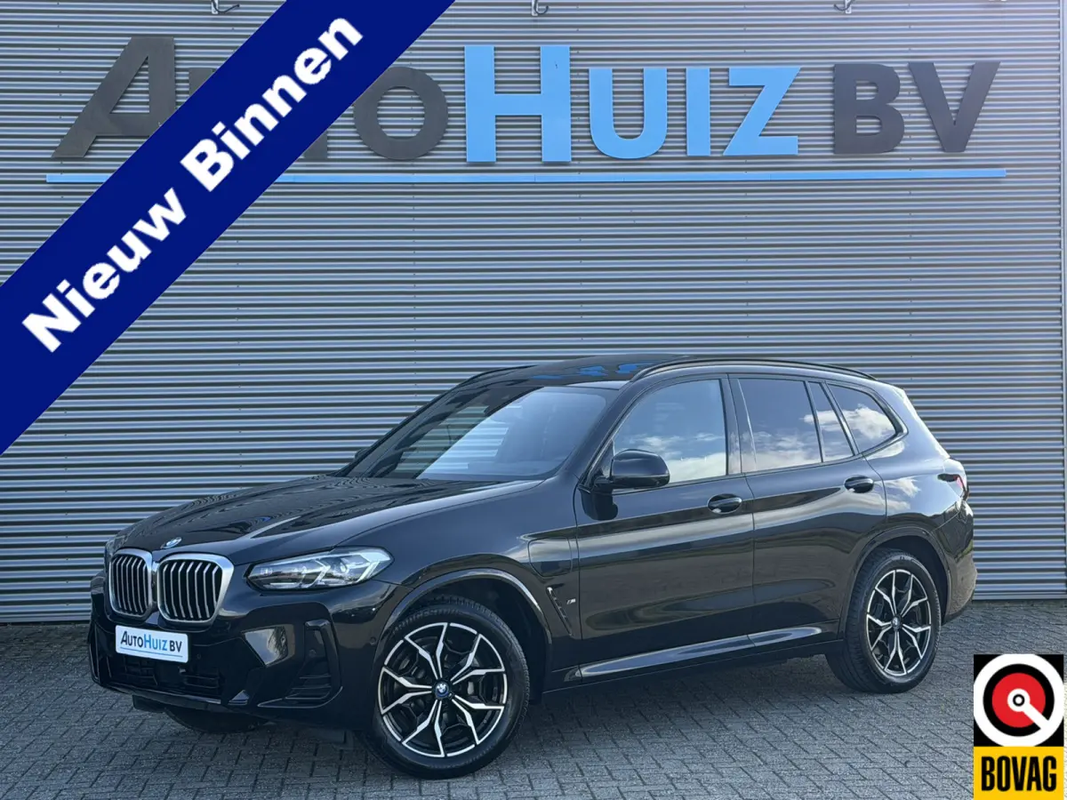 xDrive30e High Executive M Sport Panoramadak 19 Inch LED Keyless Entry Elek. Stoelverstelling ACC Head-Up Display Trekhaak