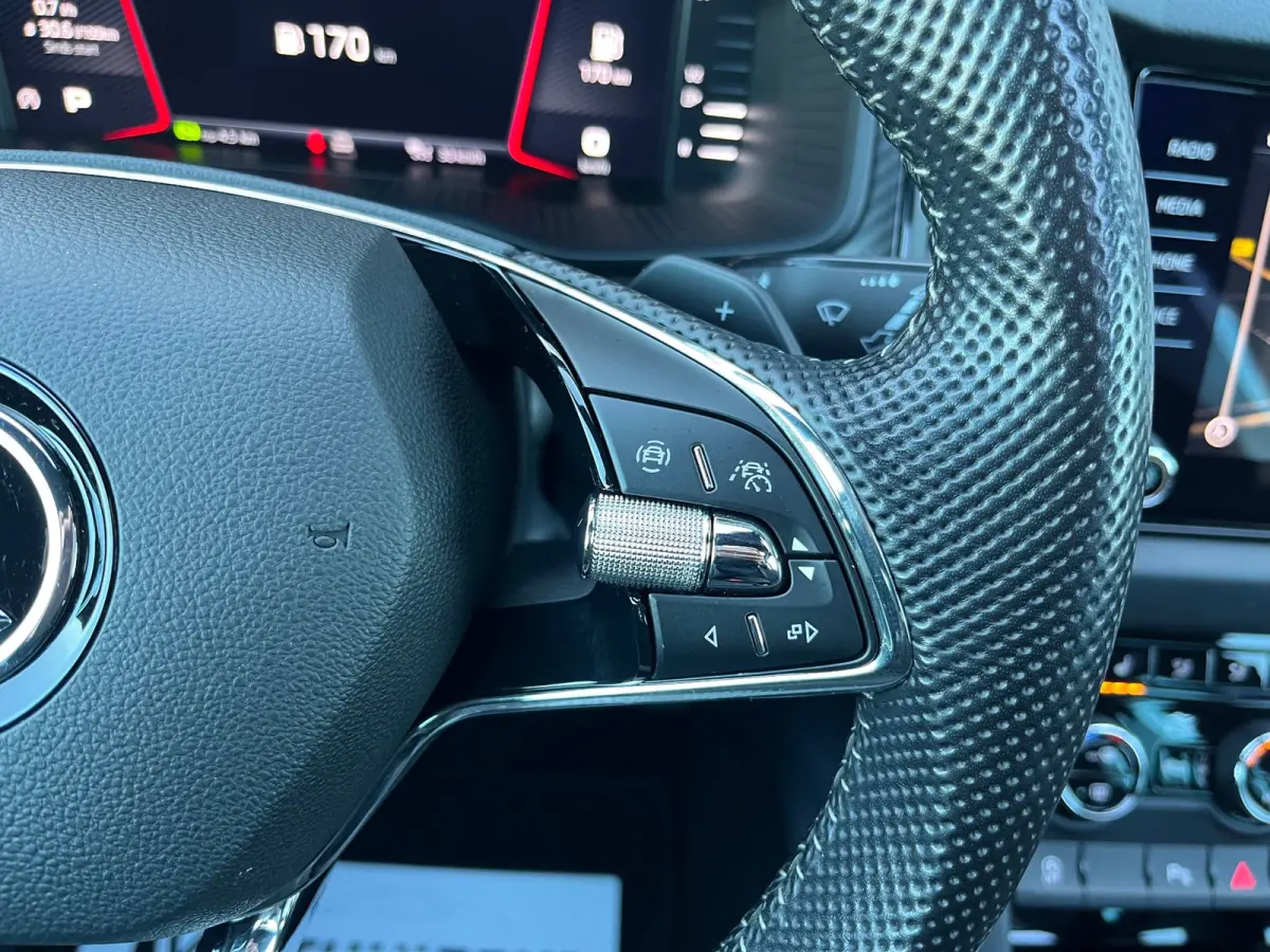 1.5 TSI Sportline Business 7p./NL.Auto/Panoramadak/Clima/Virtual Cockpit/Alcantara/1Ste Eigenaar/Dealer Onderhouden