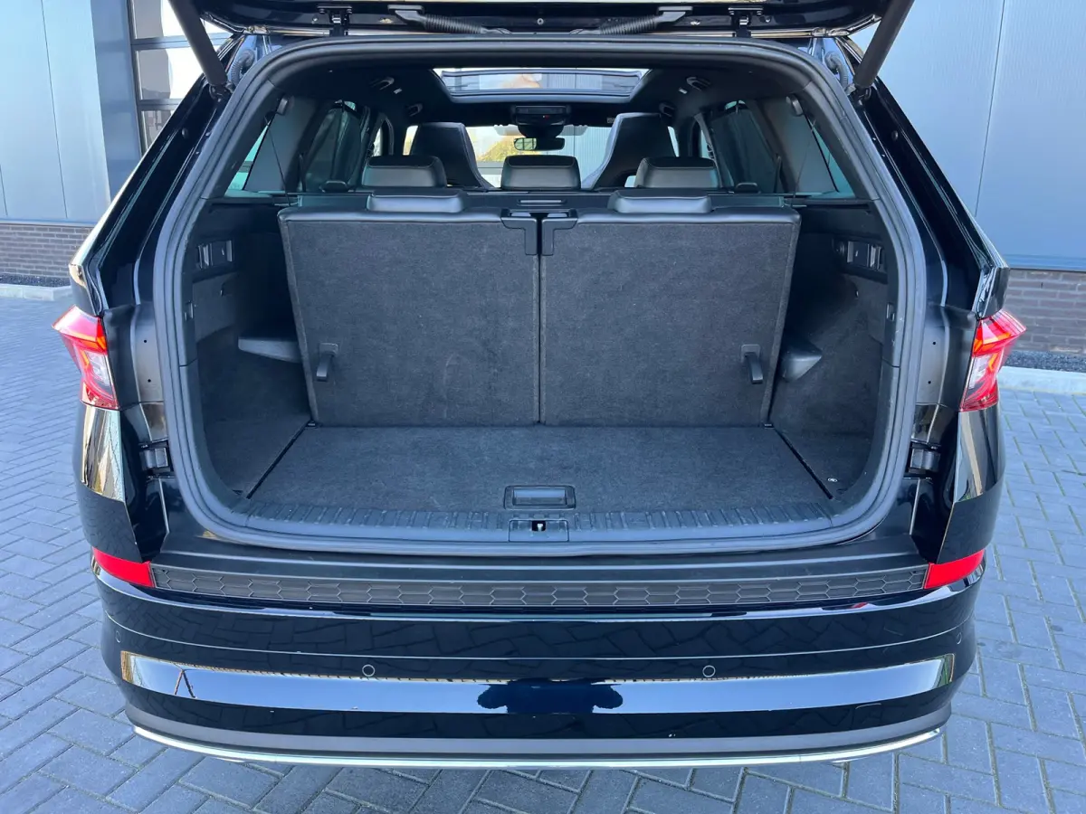 1.5 TSI Sportline Business 7p./NL.Auto/Panoramadak/Clima/Virtual Cockpit/Alcantara/1Ste Eigenaar/Dealer Onderhouden