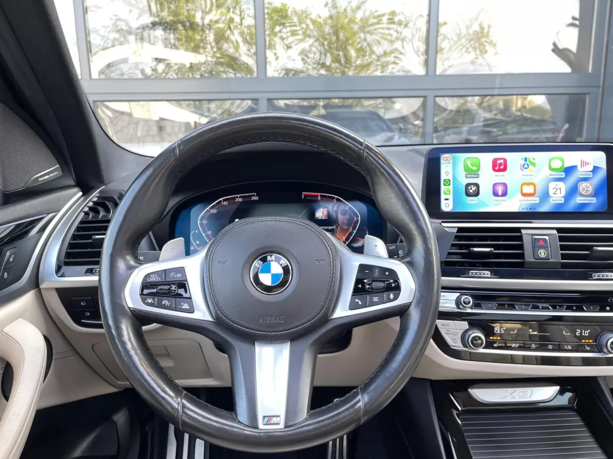 xDrive20i High Executive Edition M-PAKKET|PANORAMADAK|HUD|H&K|360 CAMERA|TREKHAAK|CARPLAY|SFEERVERLICHTING|ACC Cruise Control
